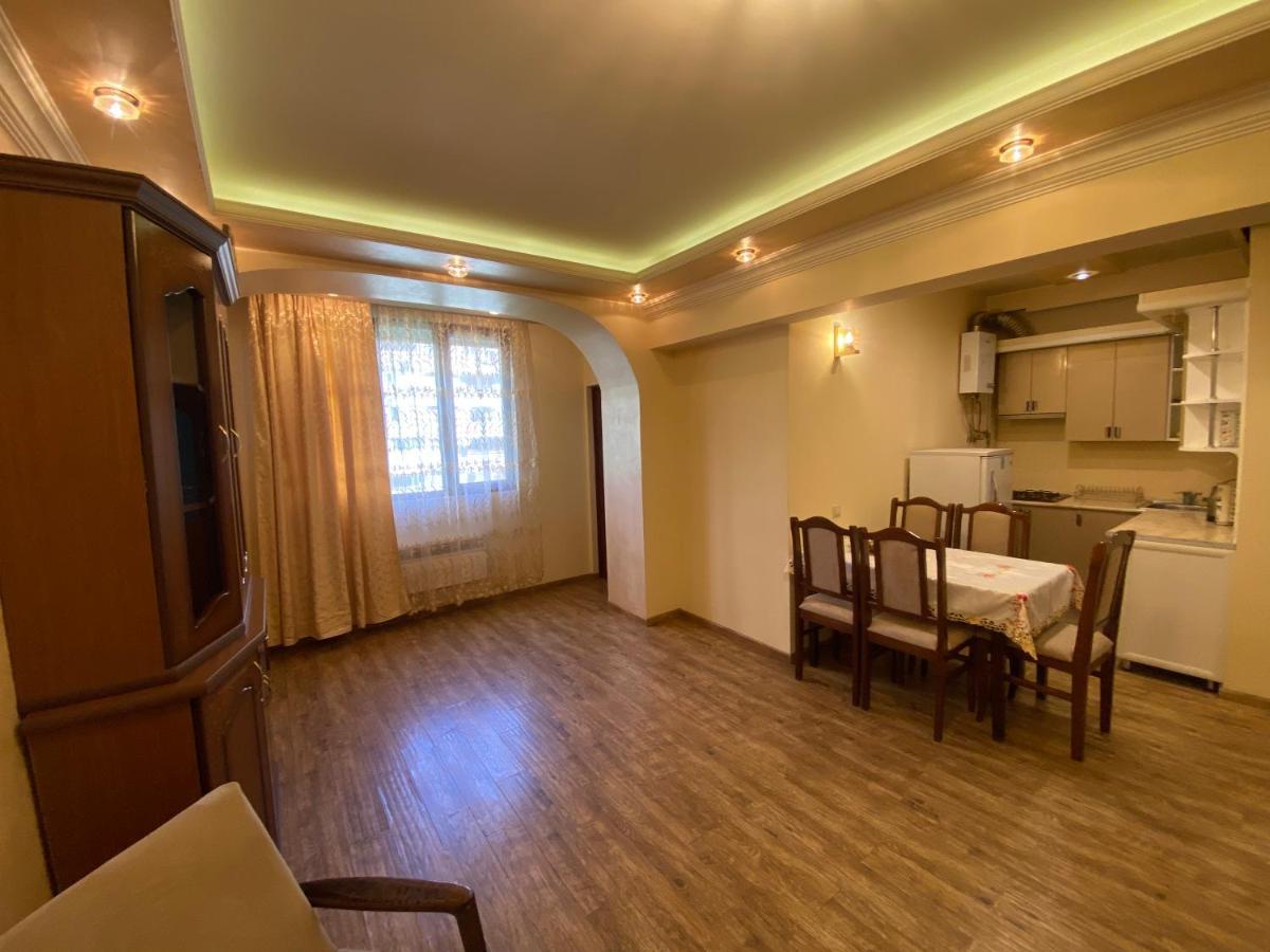 Apartment In Centre Evn Ереван Екстериор снимка